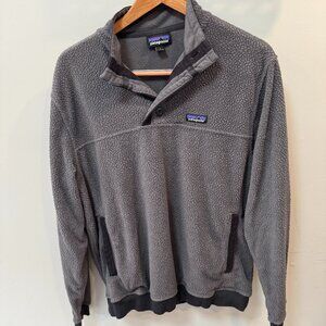 EUC Patagonia sherpa pullover. L Soft fleece button collar